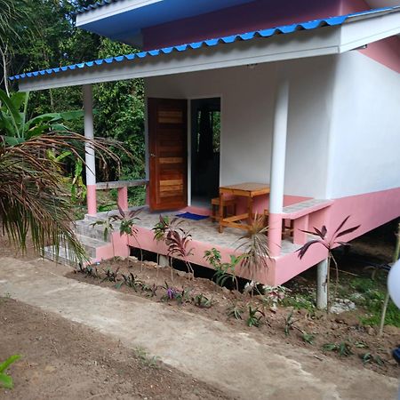 Pineapple Gardens Ko Kut Exterior foto