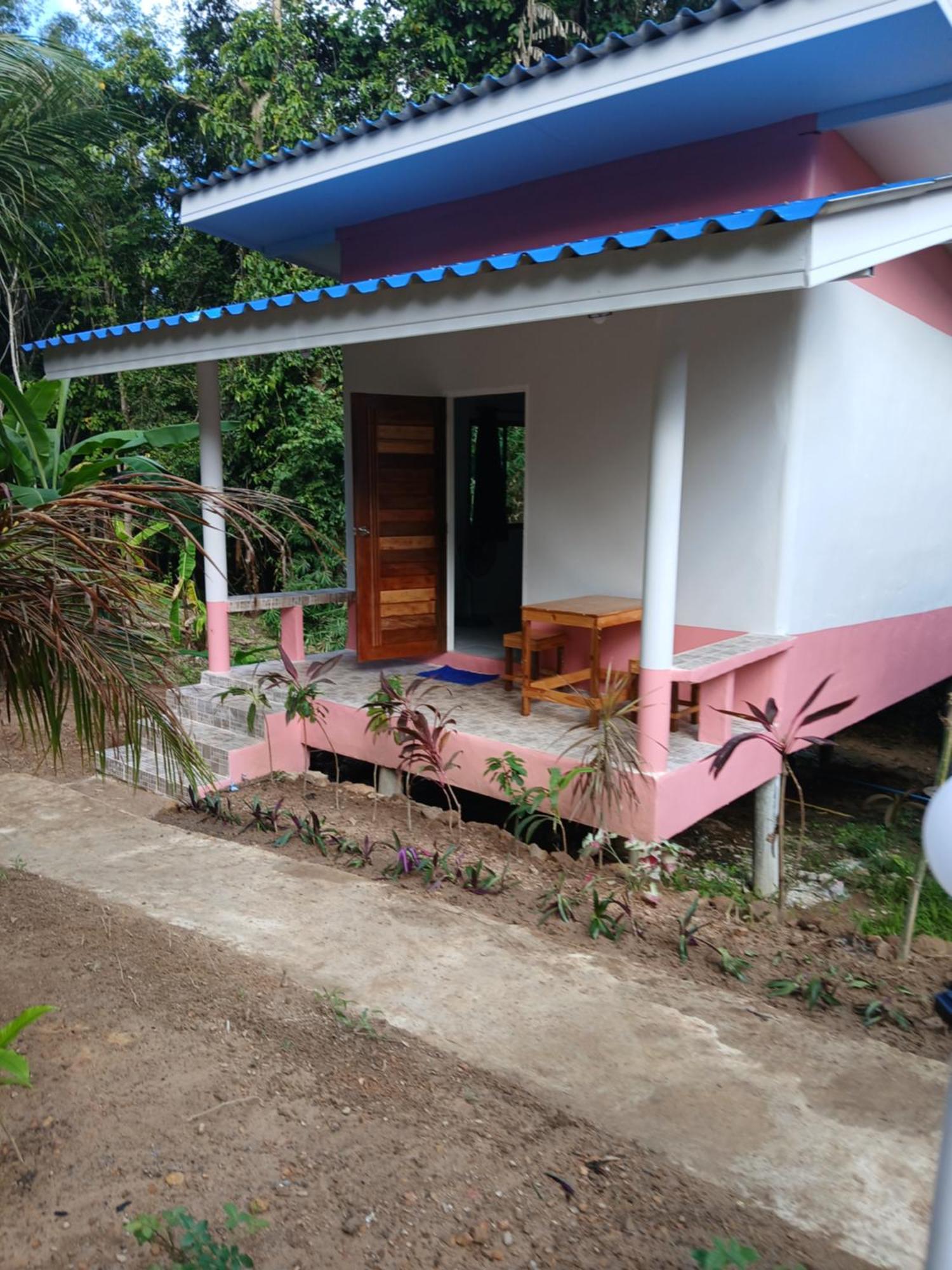 Pineapple Gardens Ko Kut Exterior foto
